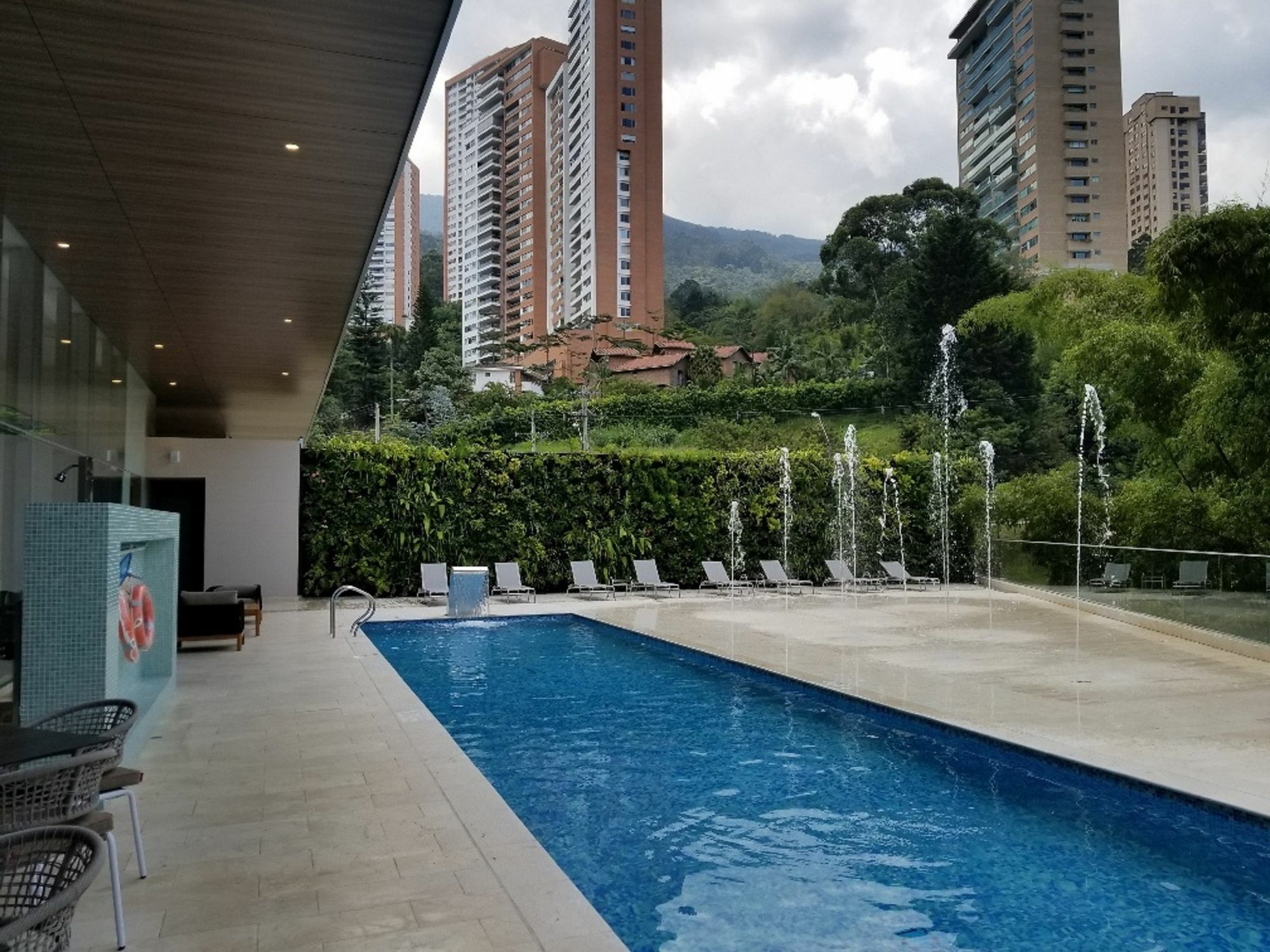 Estelar La Torre Suites Medellín Esterno foto